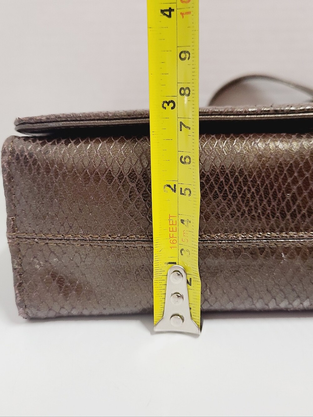 Stuart Weitzman Vintage Brown Snakeskin Embossed Leather Crossbosy Bag - Picture 11 of 16